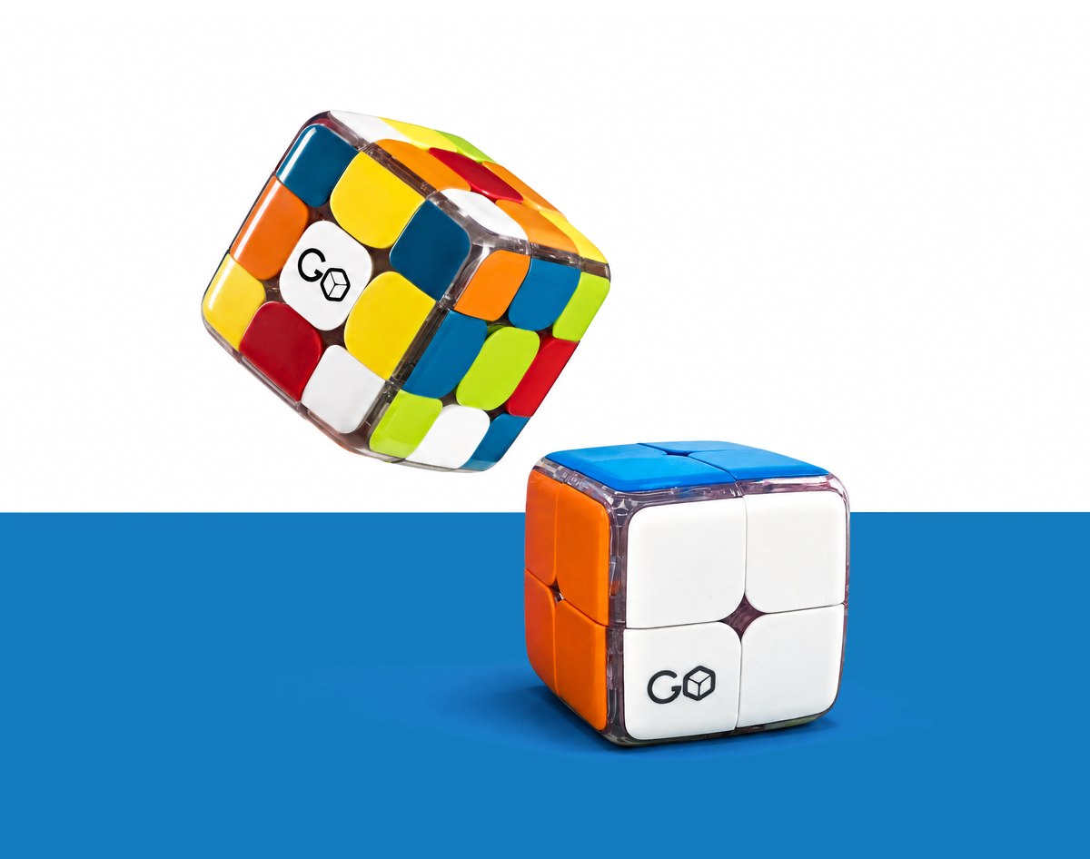 GoCube Edge tumbling above GoCube 2x2